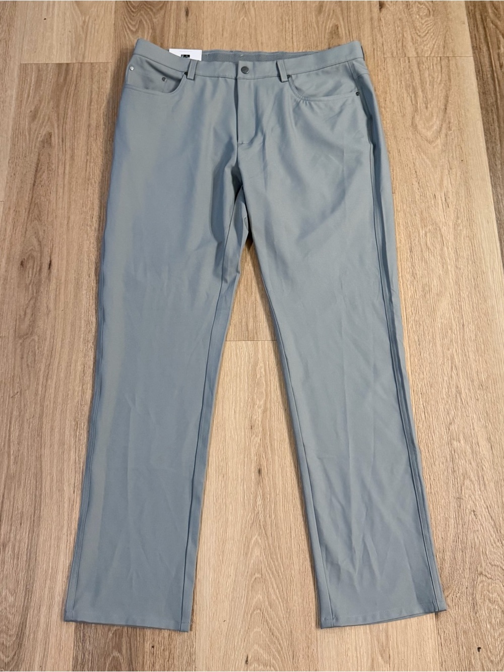 Greg Norman Collection Light Gray Men's Golf Performance Pants size 36x32 NWT